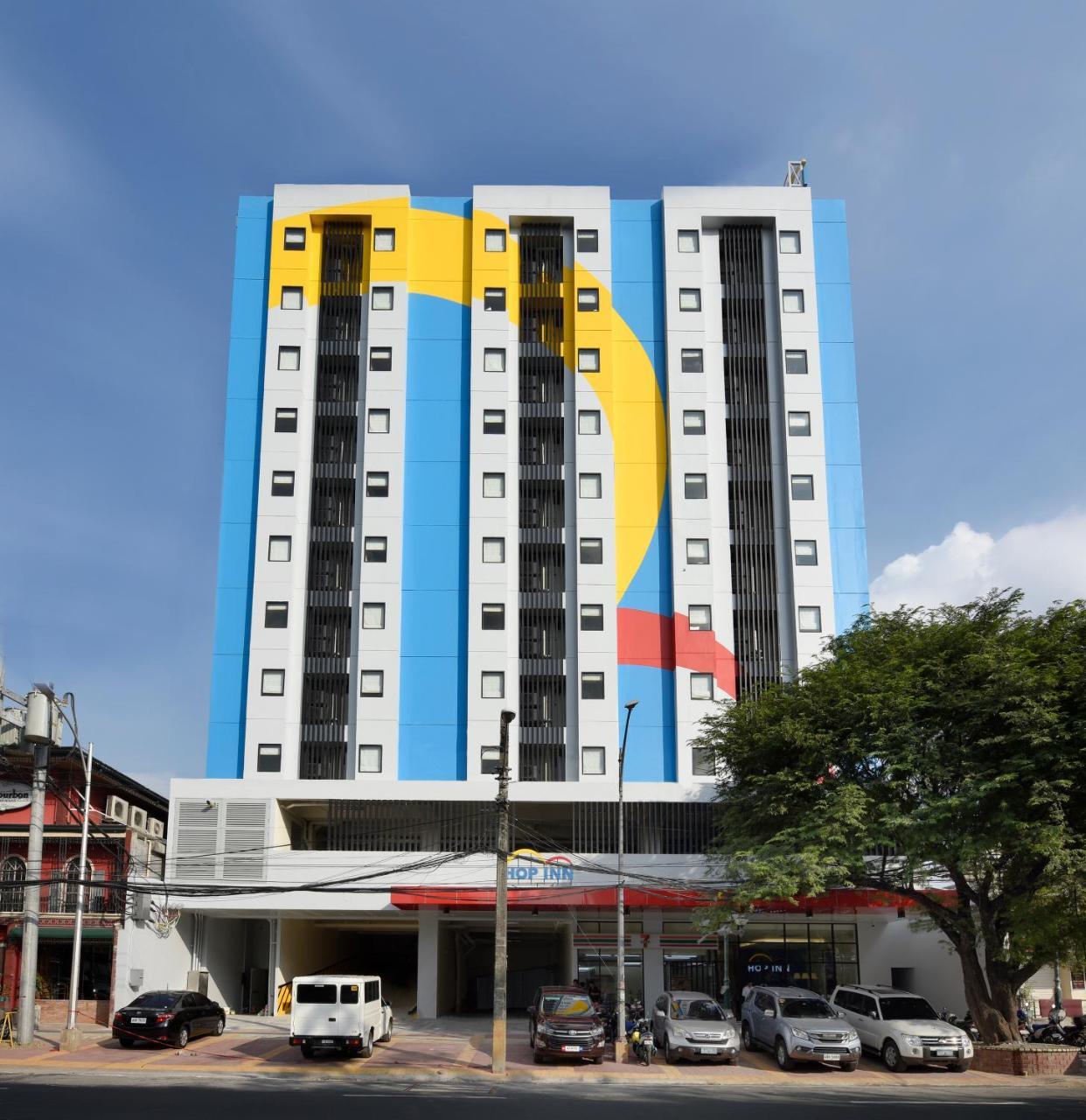 Hop Inn Hotel Tomas Morato Quezon City Exterior photo
