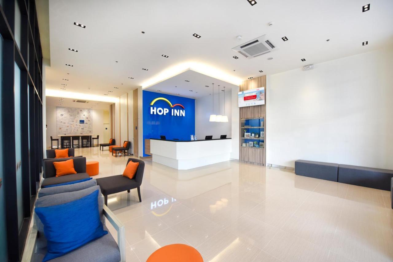Hop Inn Hotel Tomas Morato Quezon City Exterior photo